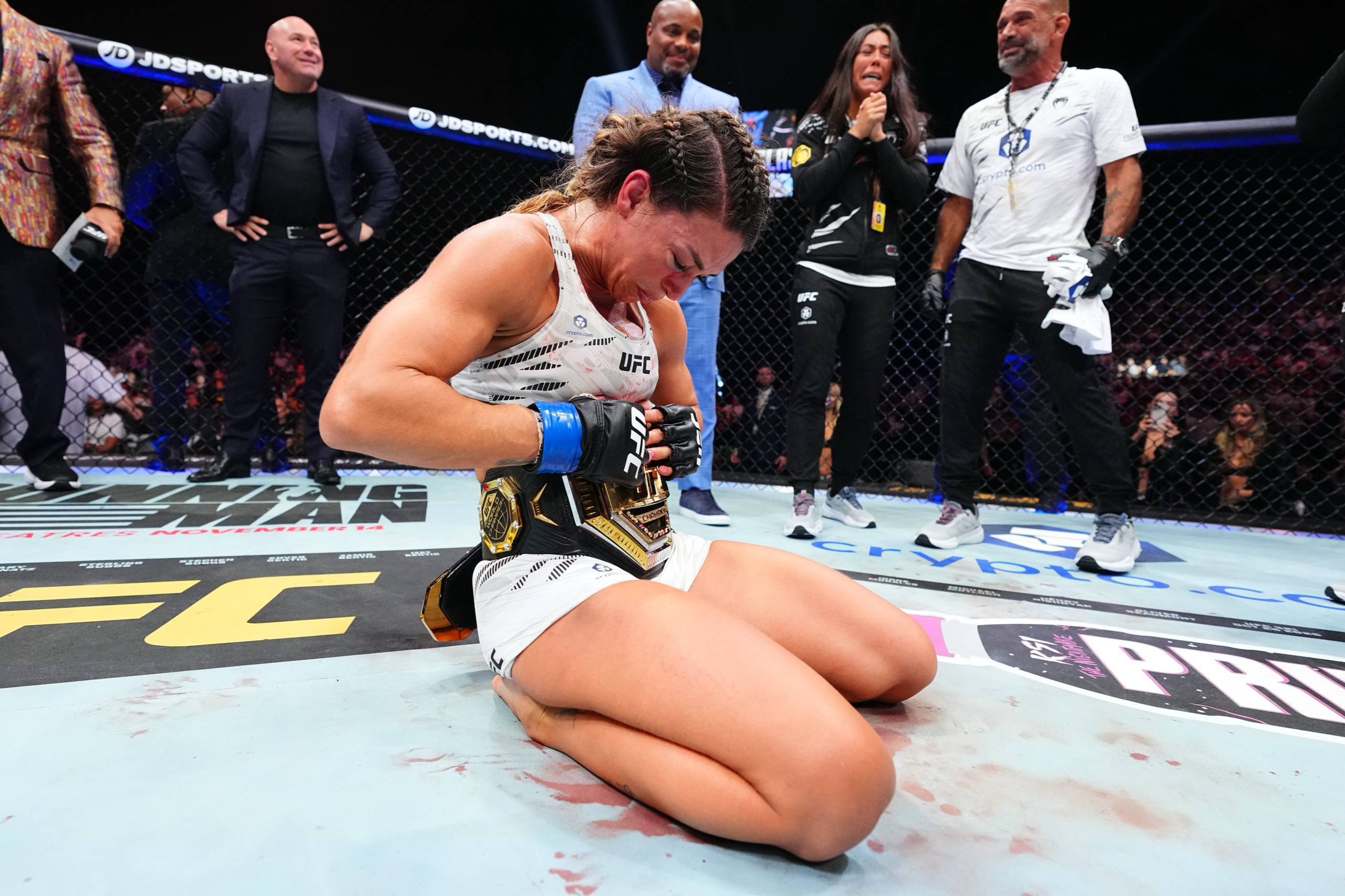 Mackenzie Dern Retains Strawweight Title at UFC 330